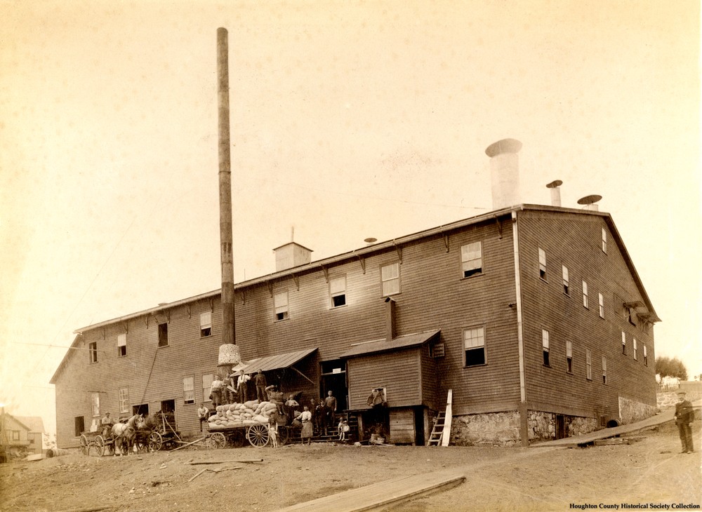 Second brewery building<br>Courtesy of Houghton County Historical Society